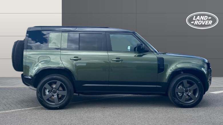 Land Rover Defender 3.0 D250 X-Dynamic SE 110 5dr Auto Diesel Estate